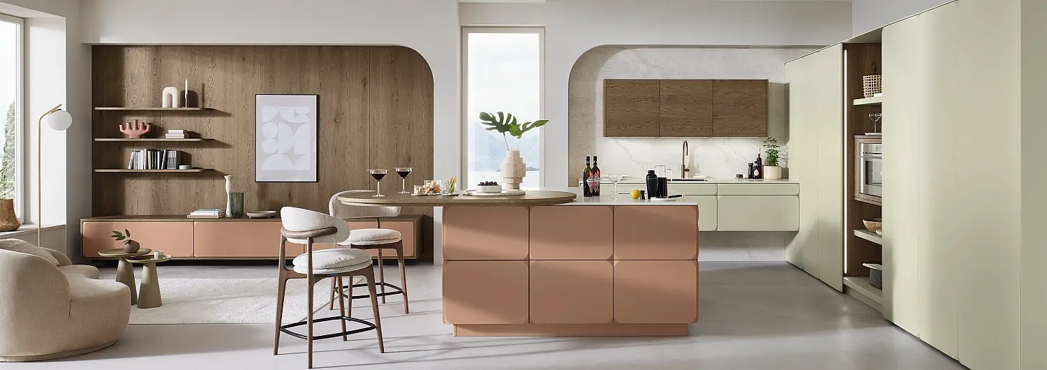Cuisine équipée contemporaine exposée au showroom