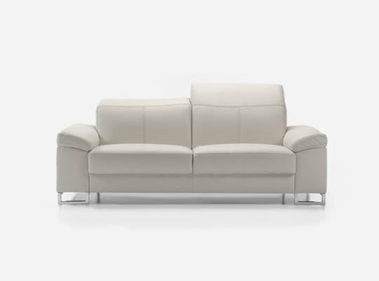 Sofa blanc en cuir — ROM, Deimos Montana Angora